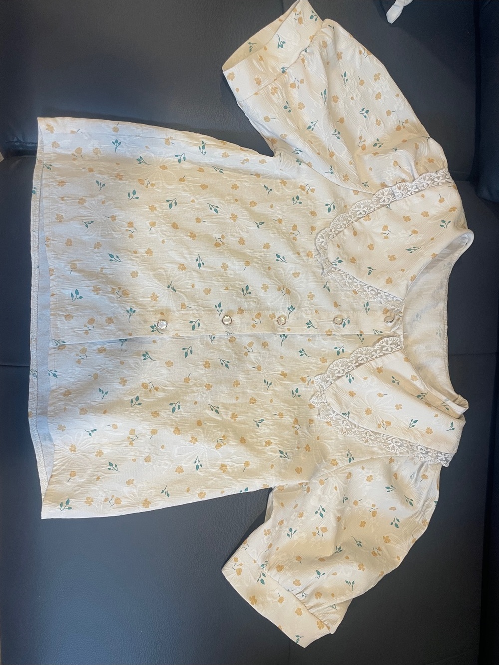 Vintage crème  Floral Puff-Sleeve  Blouse with Lace Trim